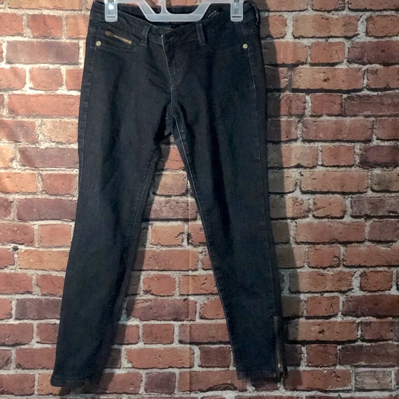 Jeans - Picture 1 of 5